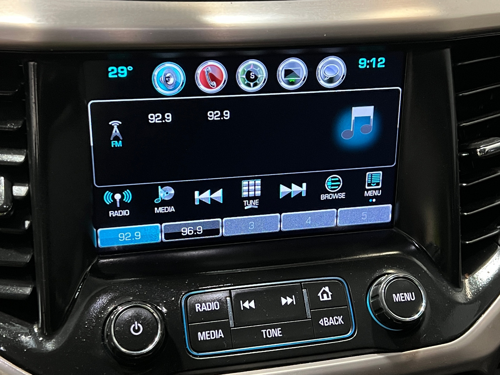 Thumbnail: 2017 GMC Acadia - 3