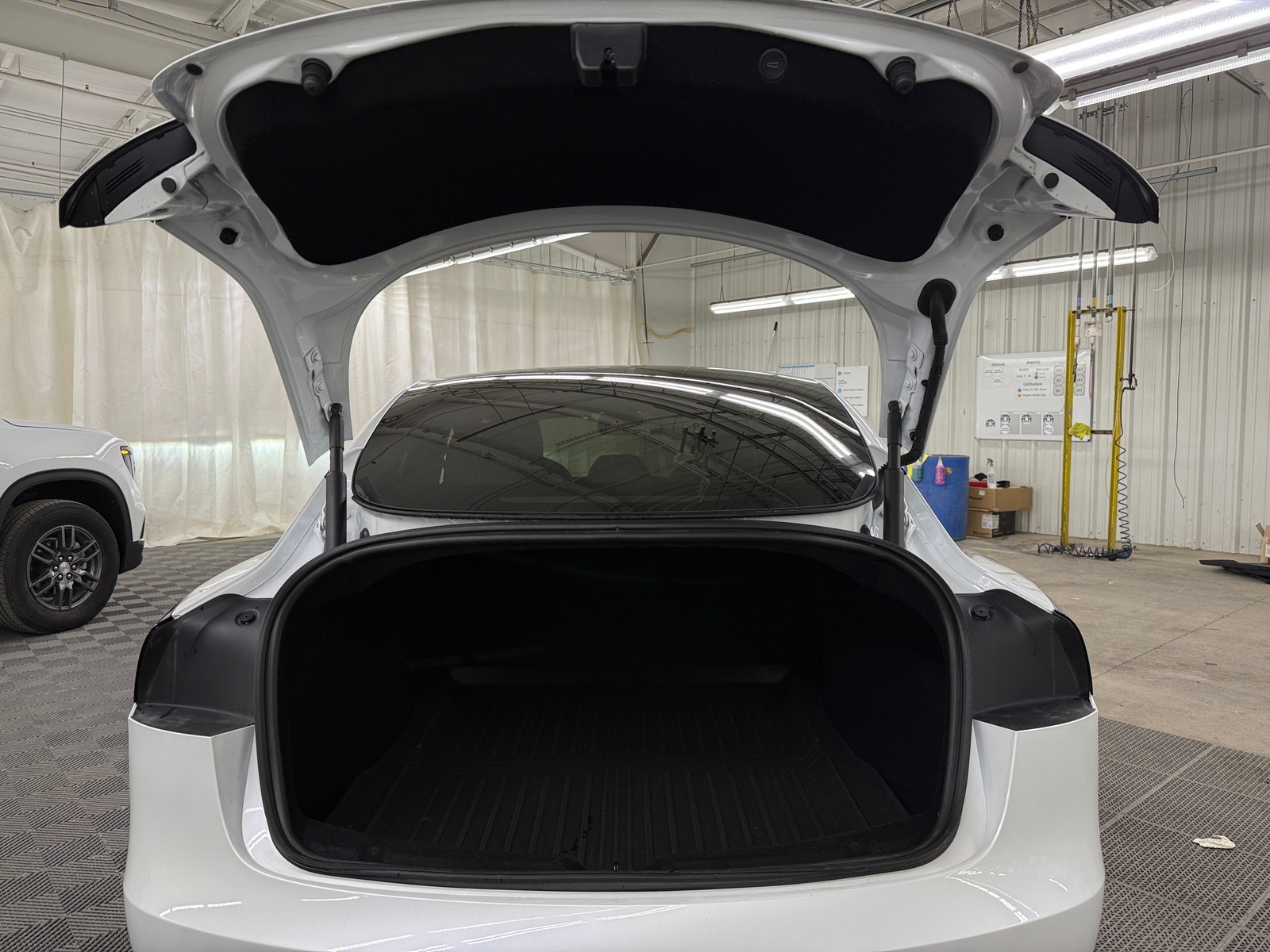 Thumbnail: 2024 Tesla Model 3 - 6