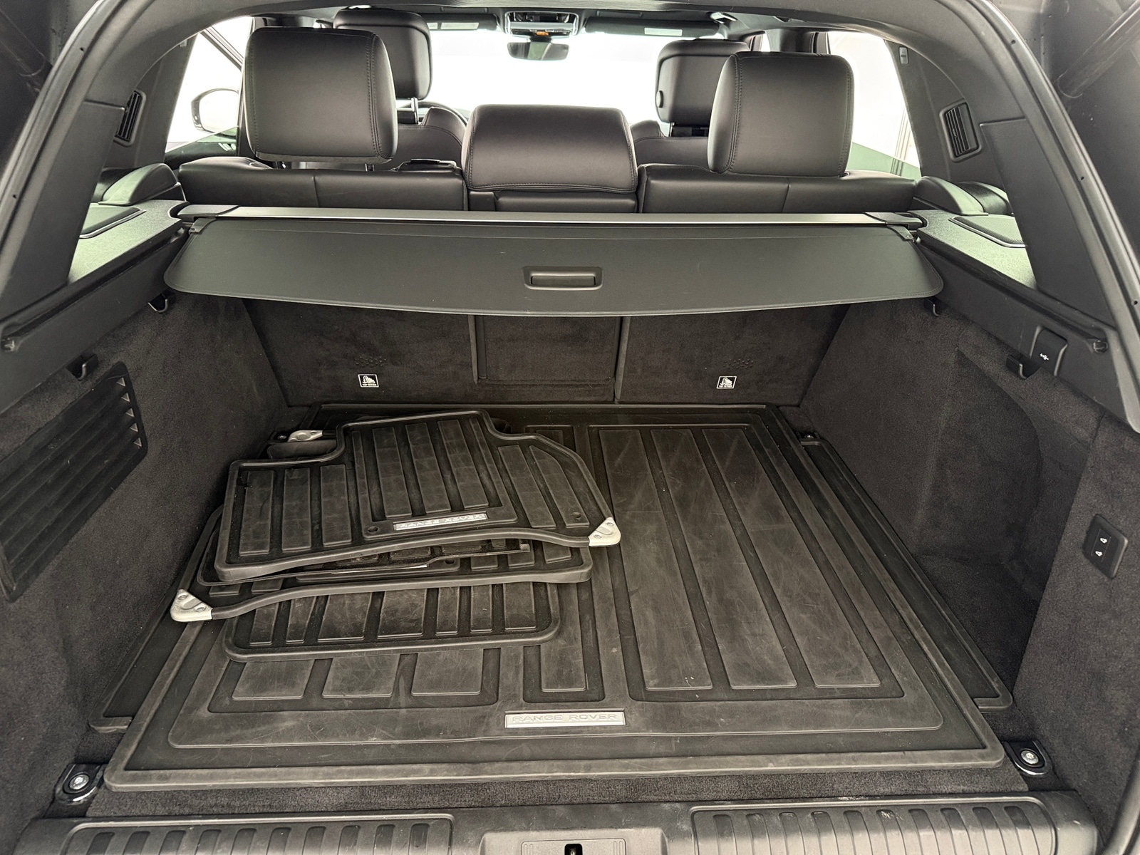 Thumbnail: 2020 Land Rover Range Rover Sport - 6