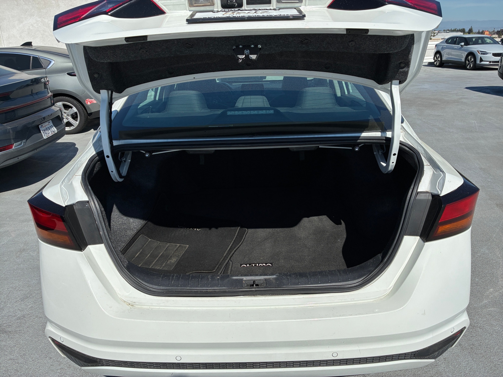 Thumbnail: 2025 Nissan Altima - 6