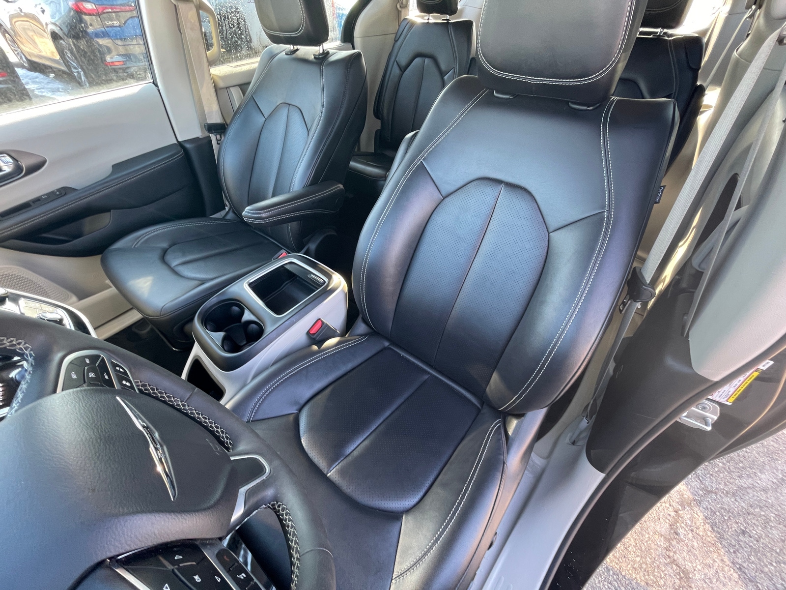 Thumbnail: 2024 Chrysler Pacifica - 2