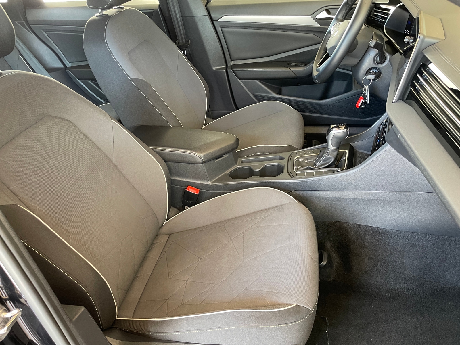 Thumbnail: 2025 Volkswagen Jetta - 2