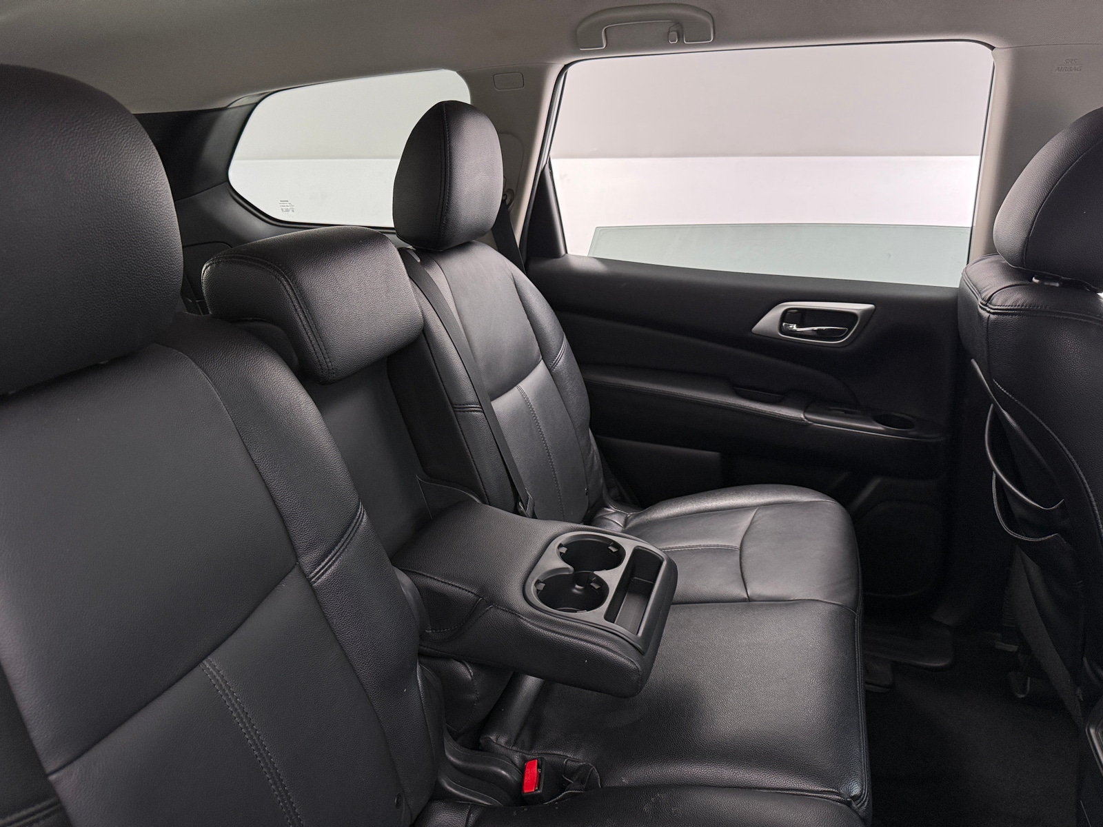 Thumbnail: 2016 Nissan Pathfinder - 6