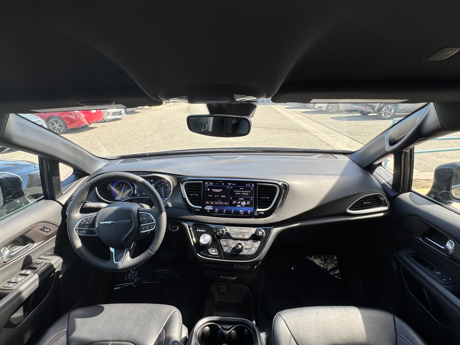 Thumbnail: 2025 Chrysler Pacifica - 2