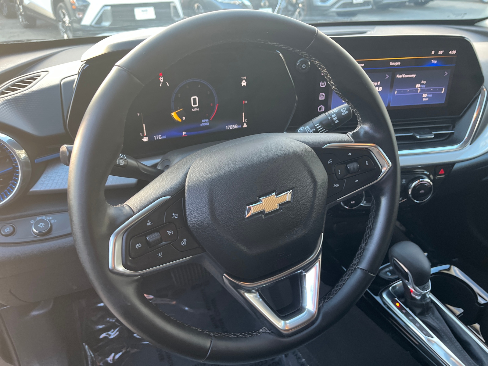 Thumbnail: 2025 Chevrolet Trax - 5