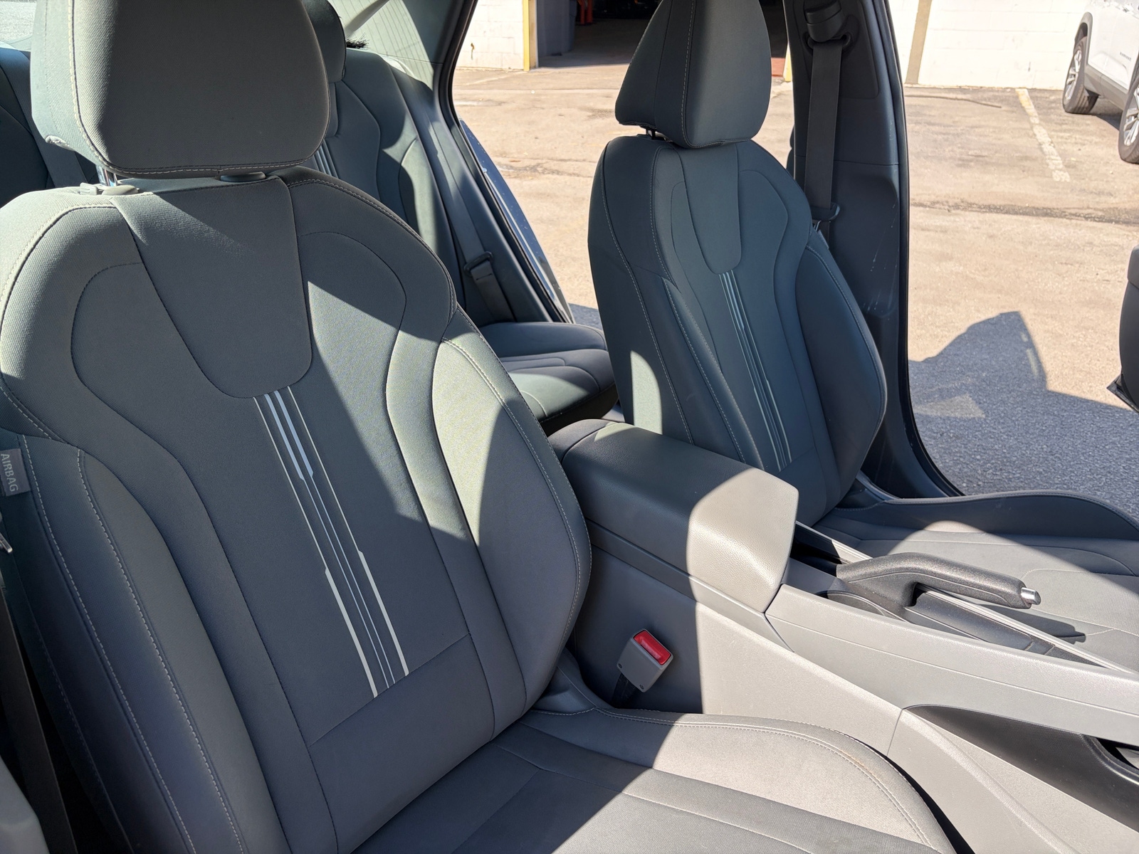 Thumbnail: 2023 Hyundai Elantra - 2