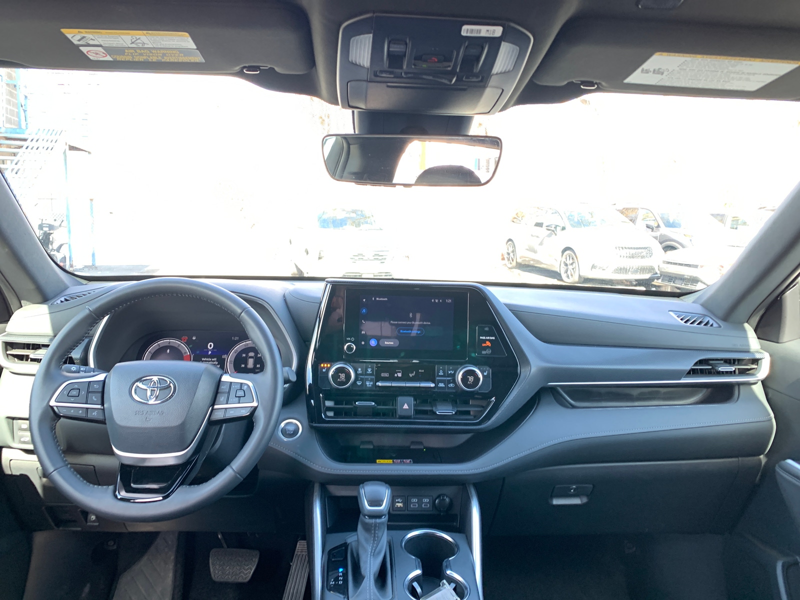 Thumbnail: 2025 Toyota Highlander - 3