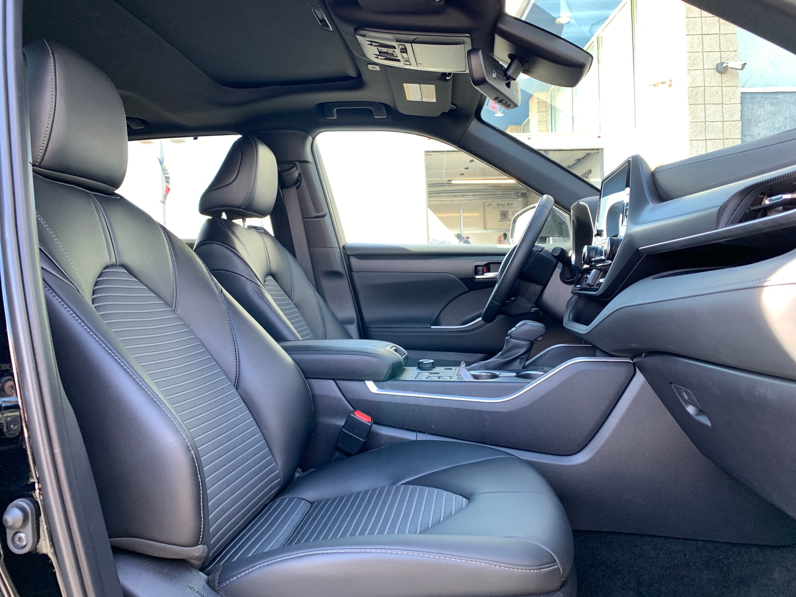 Thumbnail: 2025 Toyota Highlander - 2