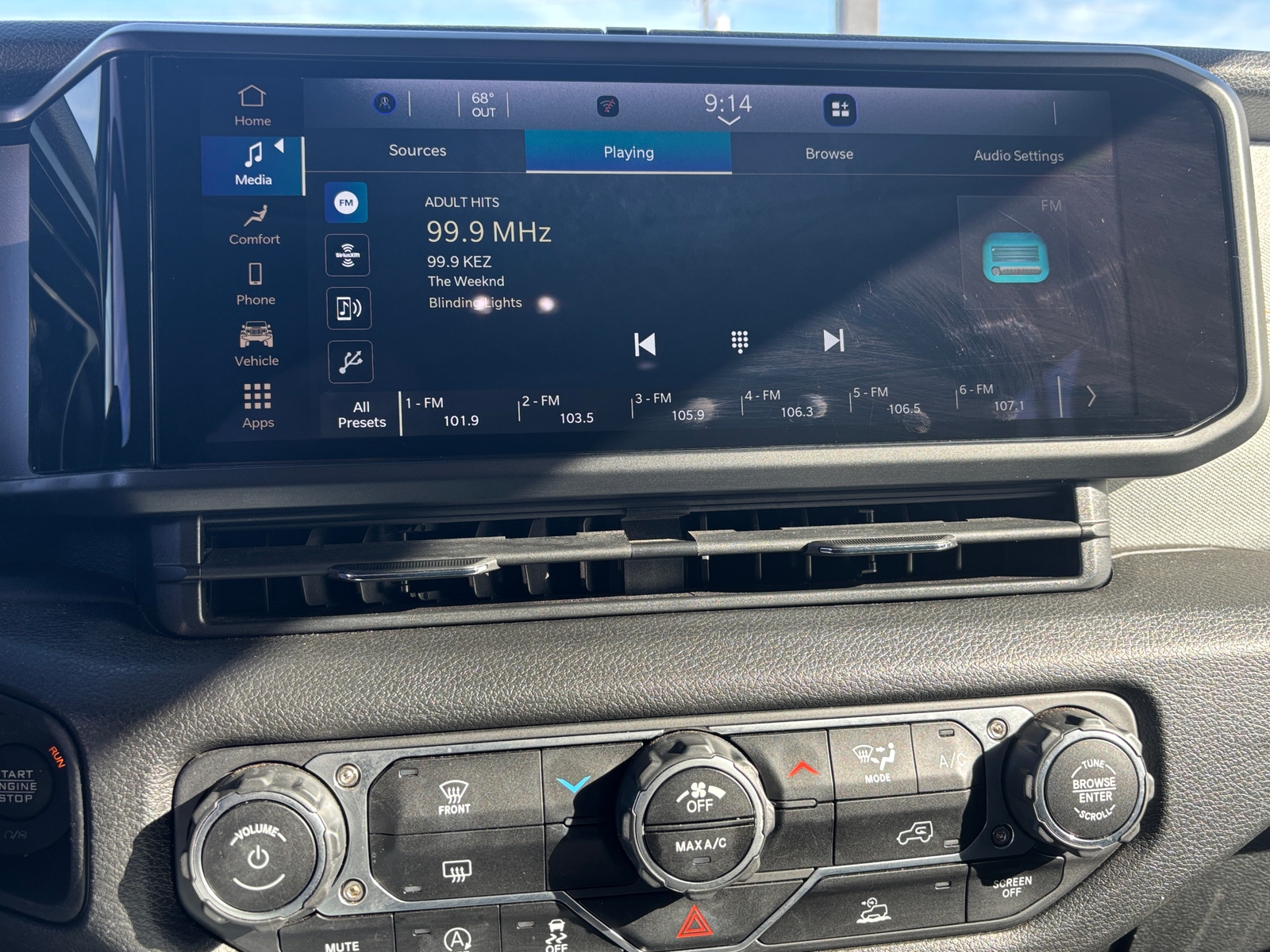 Thumbnail: 2025 Jeep Wrangler - 4