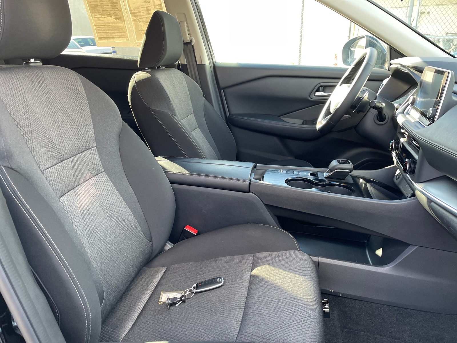 Thumbnail: 2025 Nissan Rogue - 2