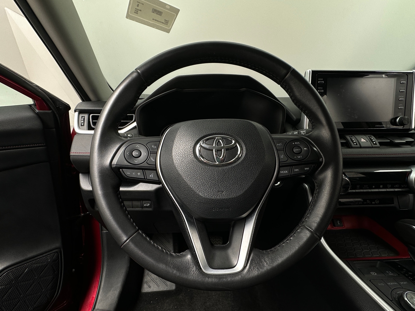 Thumbnail: 2020 Toyota RAV4 - 4