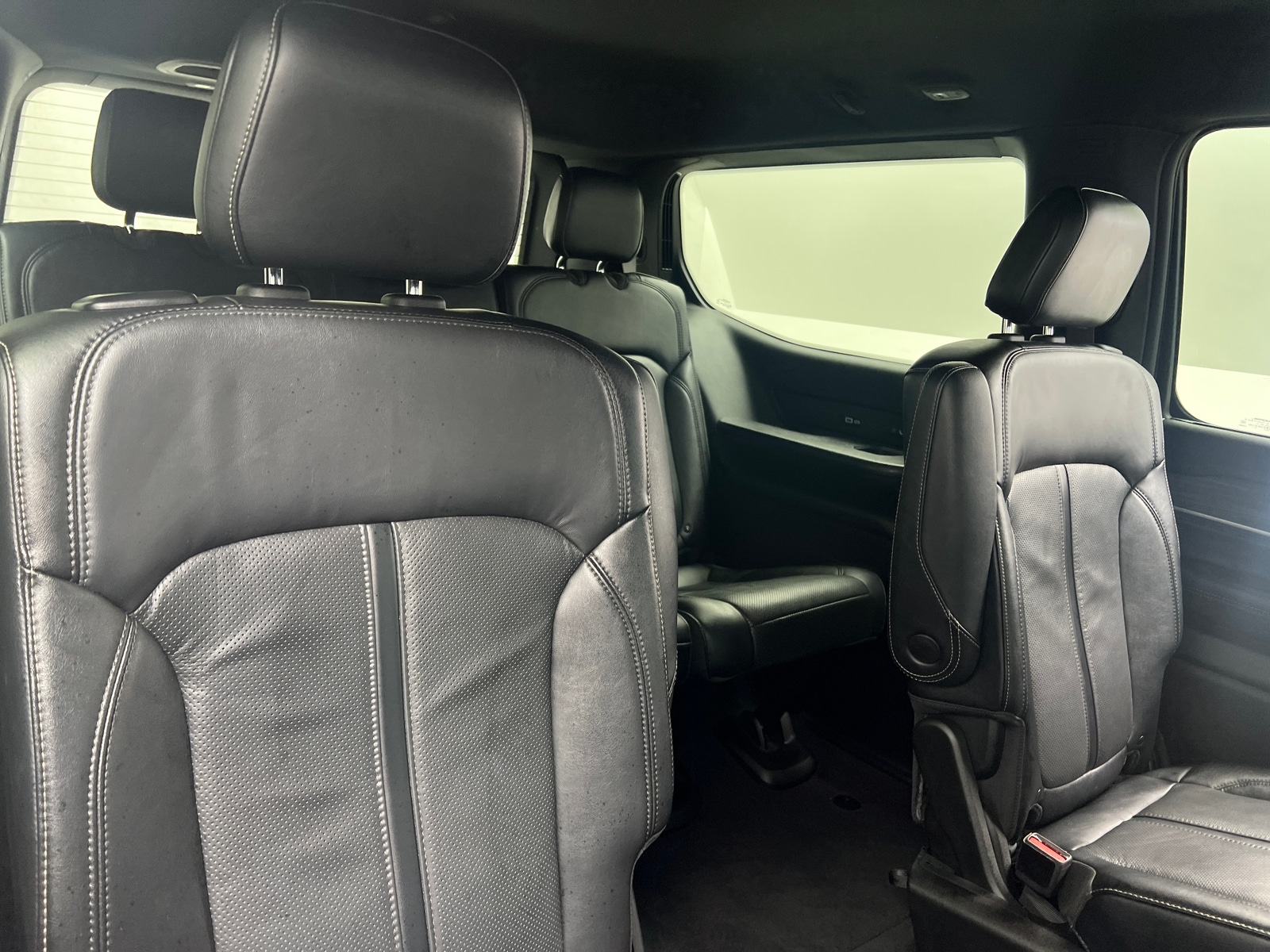 Thumbnail: 2022 Jeep Wagoneer - 5