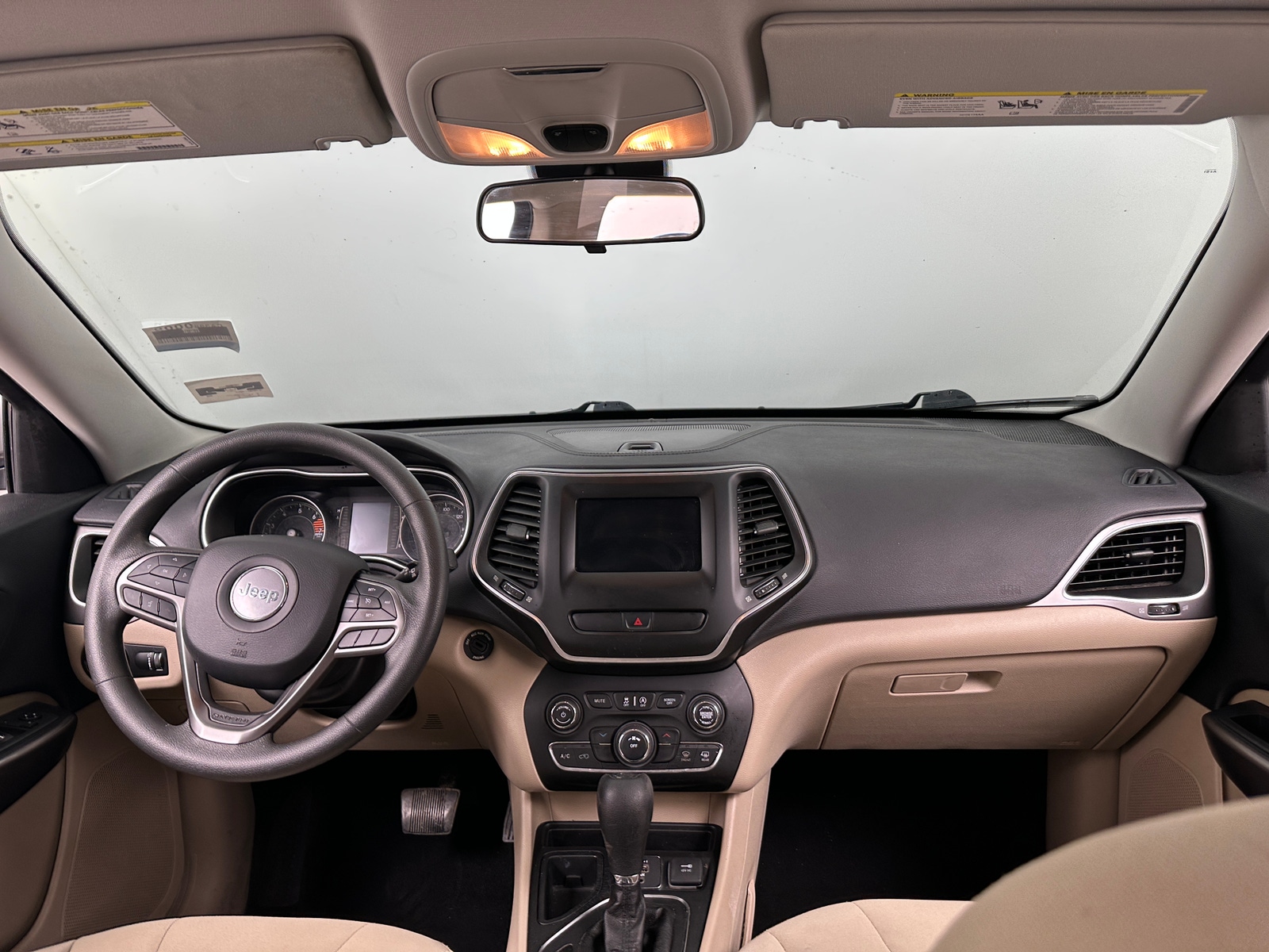 Thumbnail: 2020 Jeep Cherokee - 3