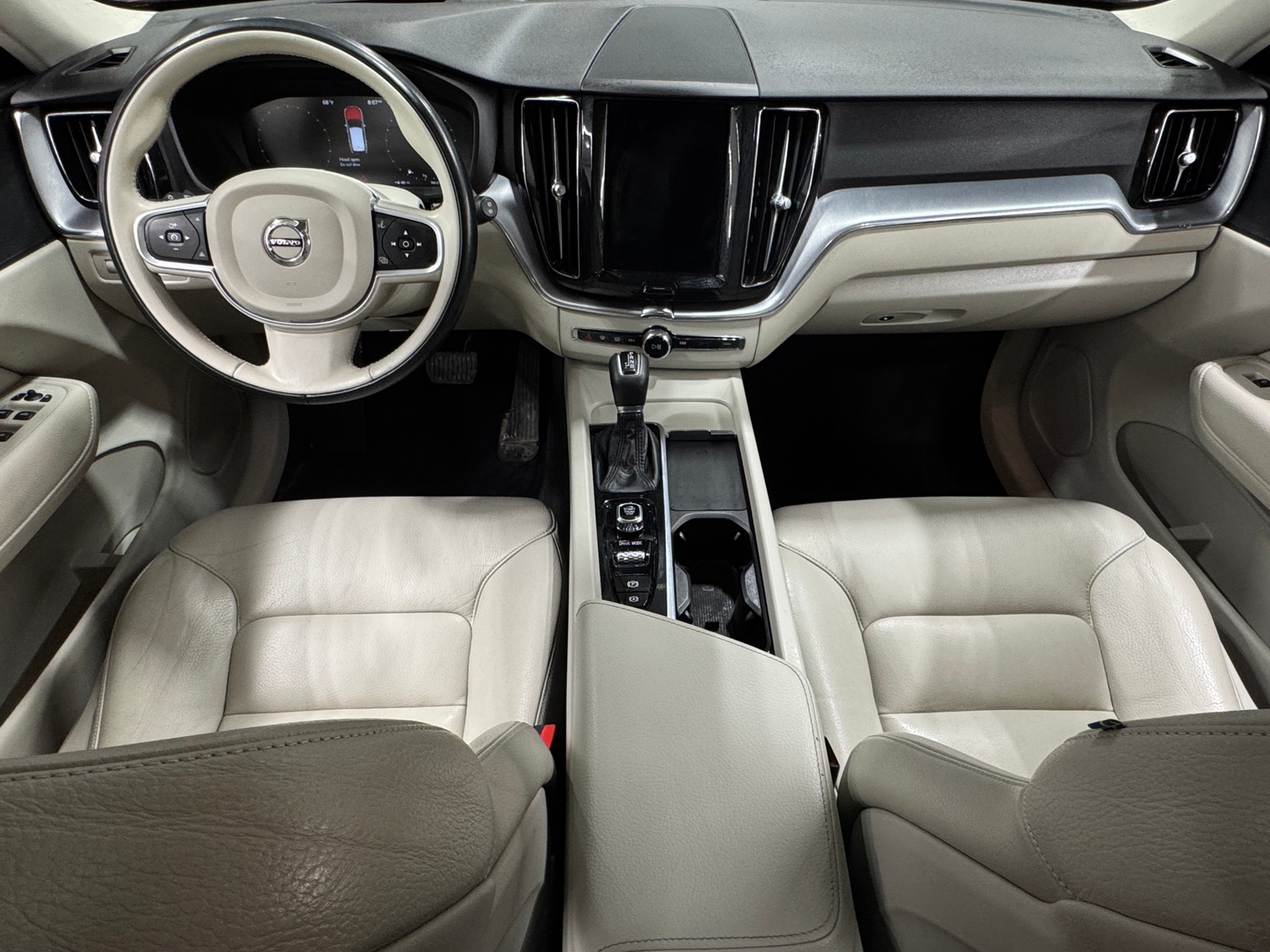 Thumbnail: 2021 Volvo XC60 - 2