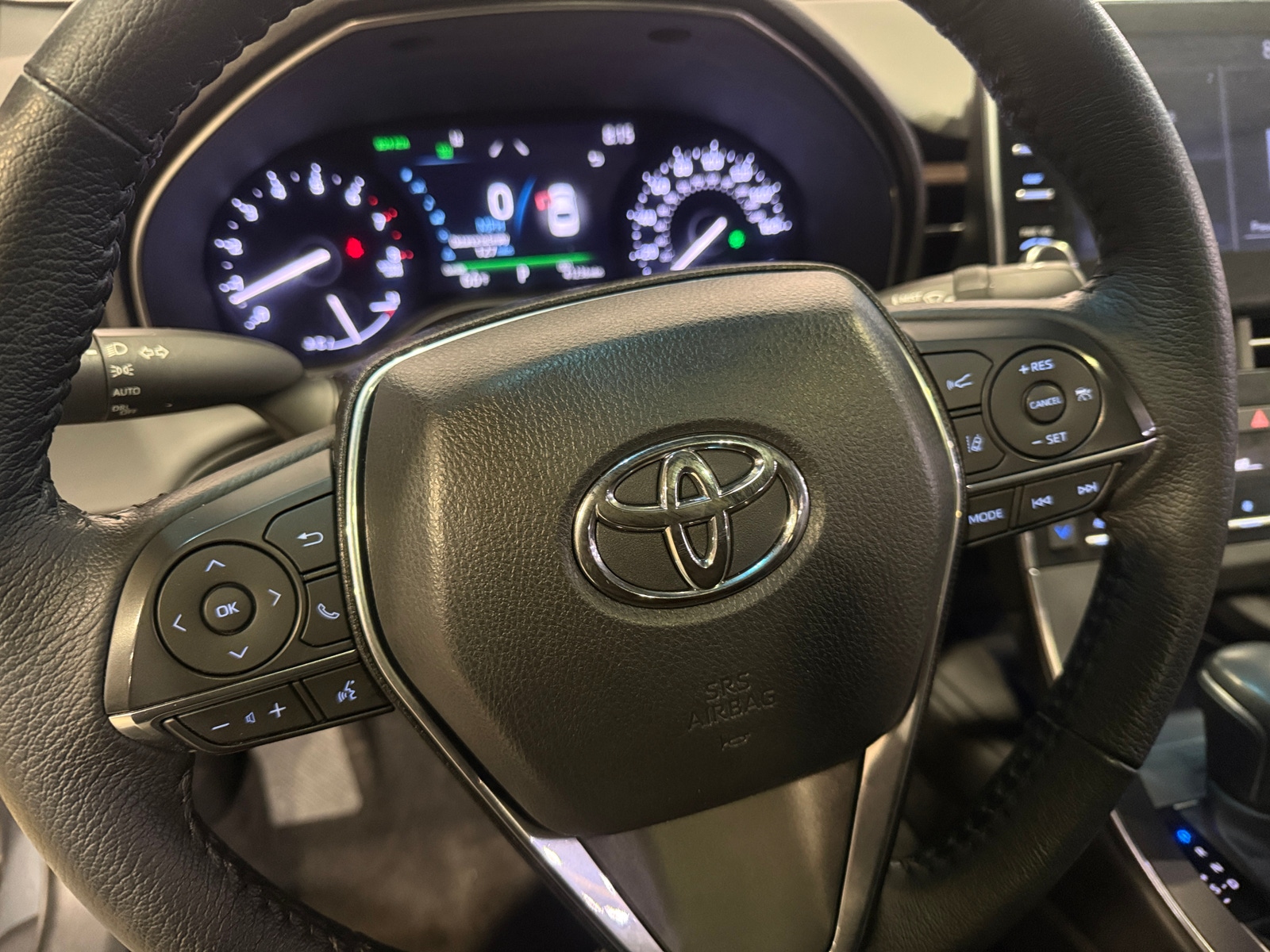 Thumbnail: 2022 Toyota Avalon - 4