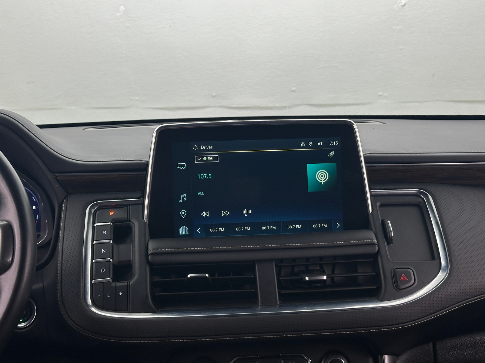 Thumbnail: 2023 Chevrolet Suburban - 4