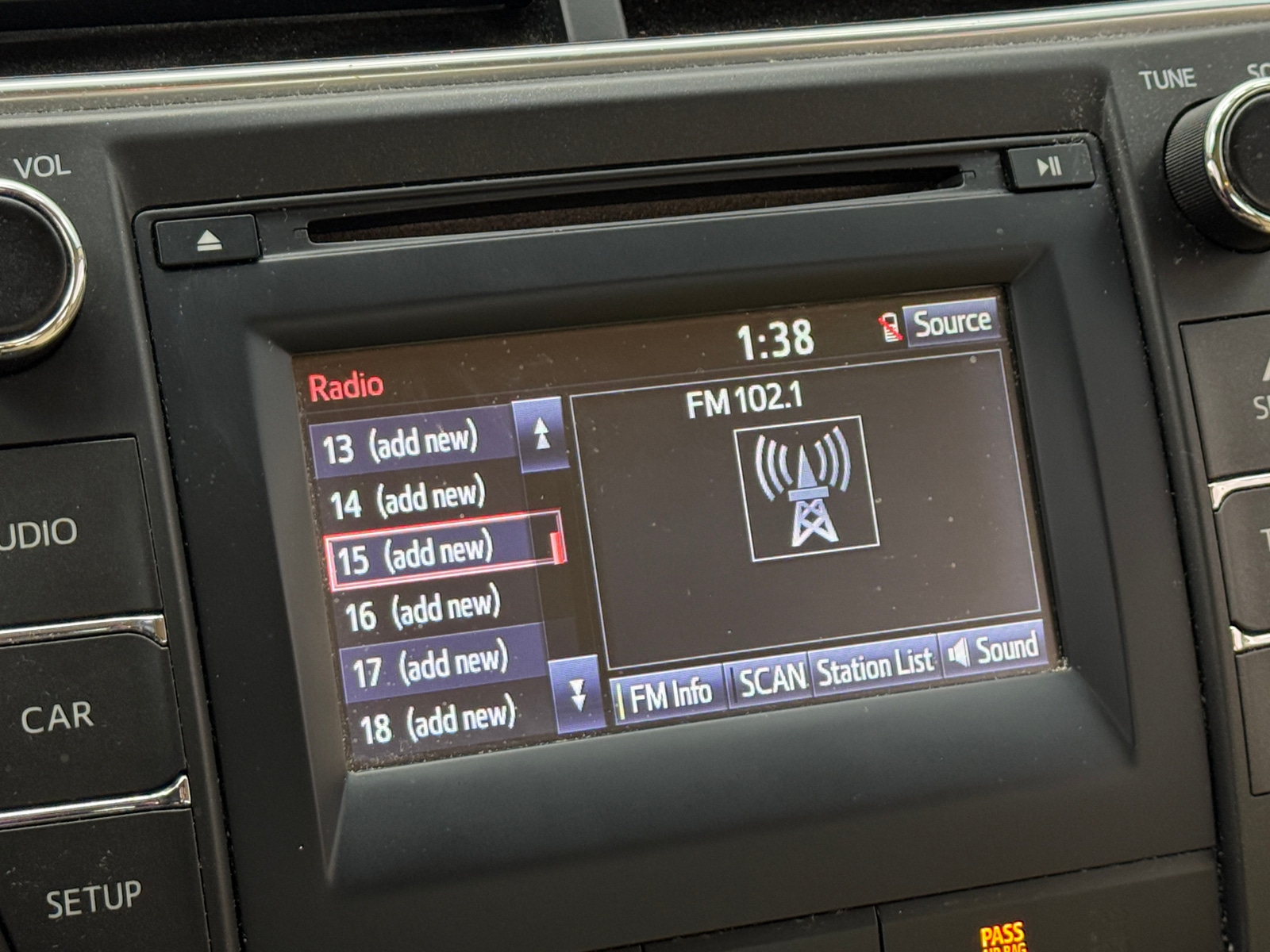 Thumbnail: 2016 Toyota Camry - 4