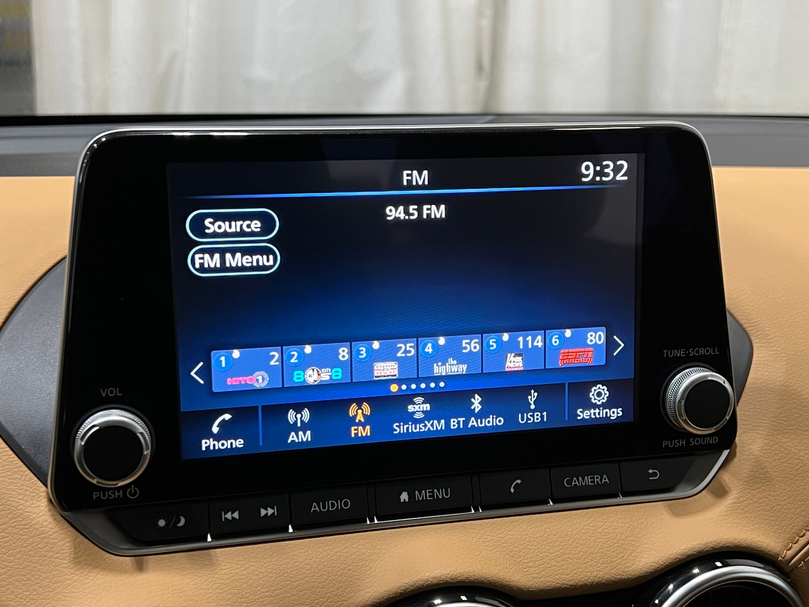 Thumbnail: 2022 Nissan Sentra - 4