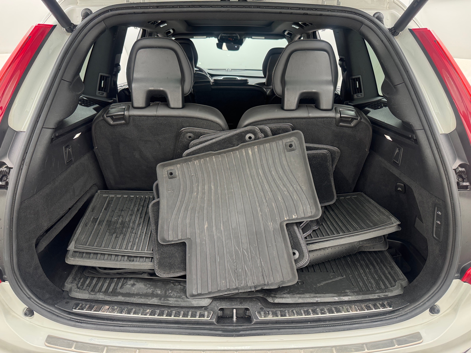 Thumbnail: 2017 Volvo XC90 - 6