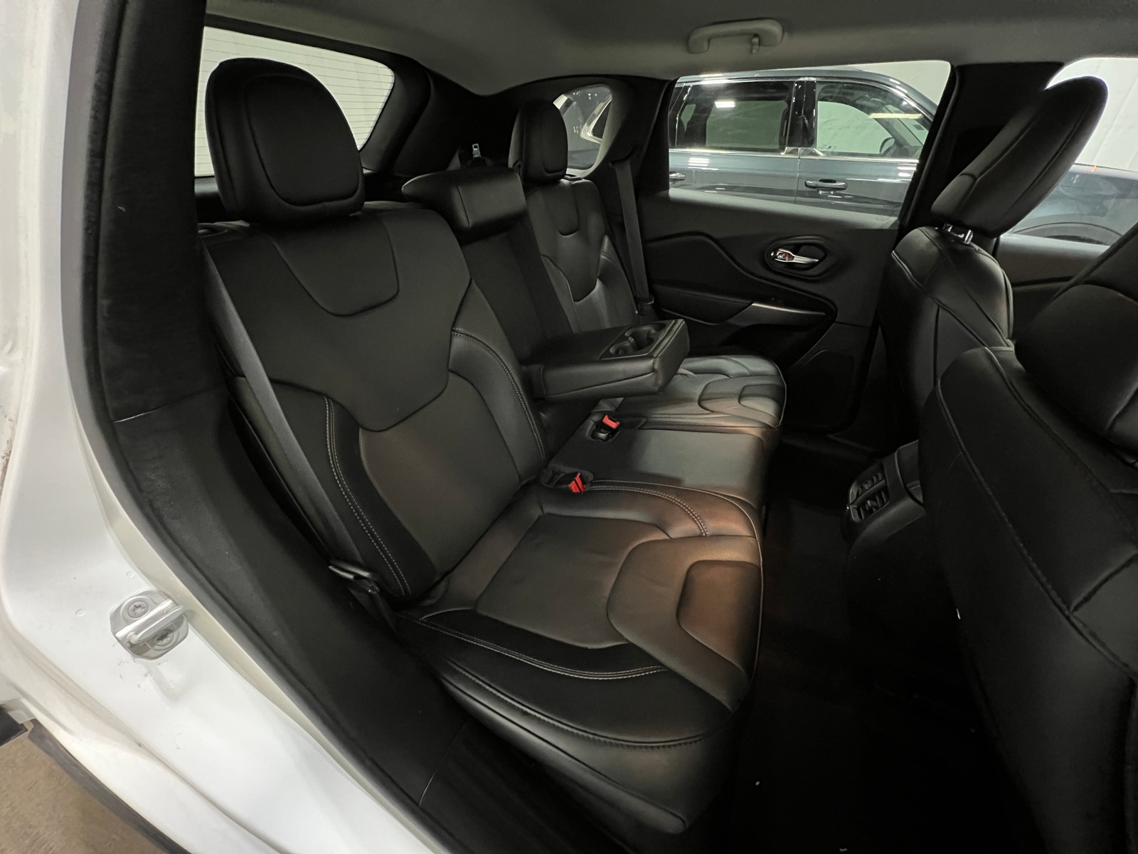 Thumbnail: 2022 Jeep Cherokee - 5