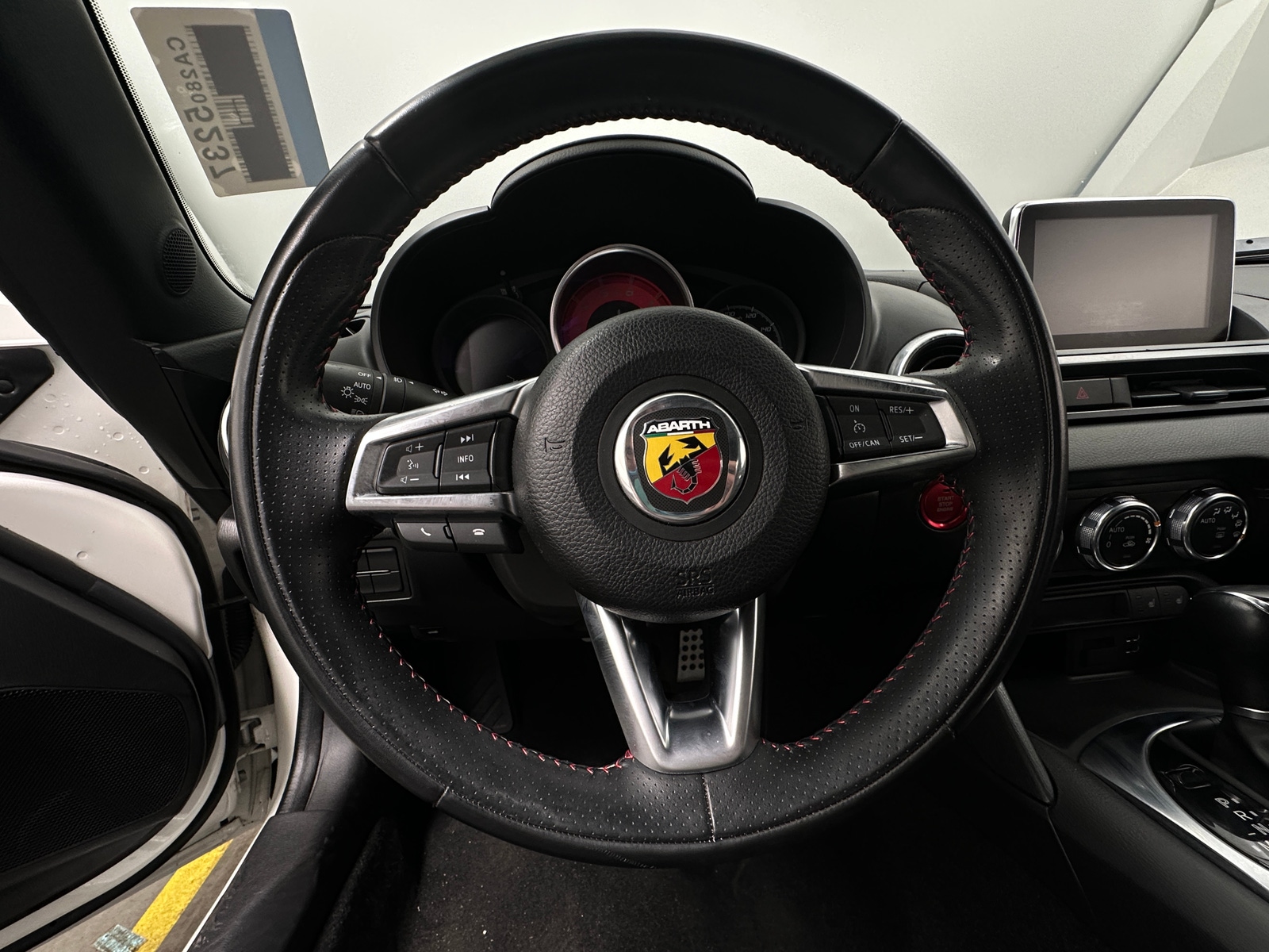 Thumbnail: 2018 Fiat 124 Spider - 4