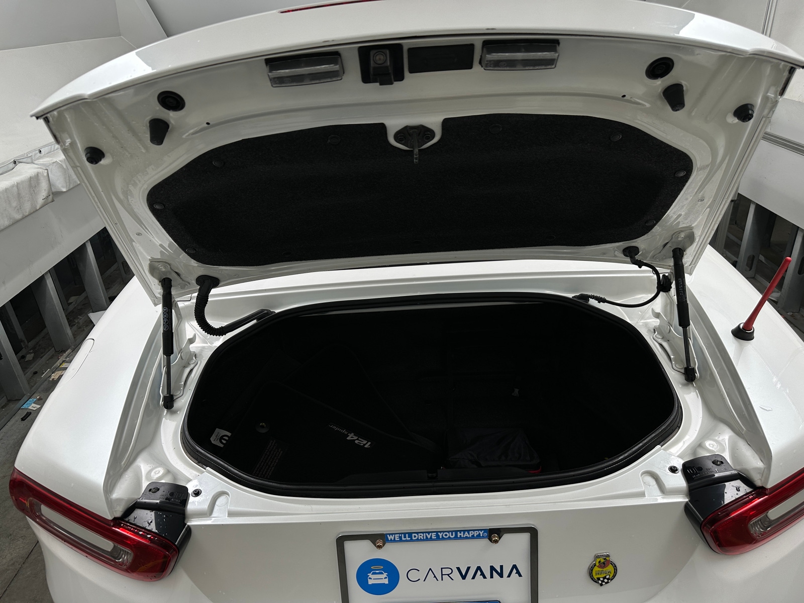 Thumbnail: 2018 Fiat 124 Spider - 5