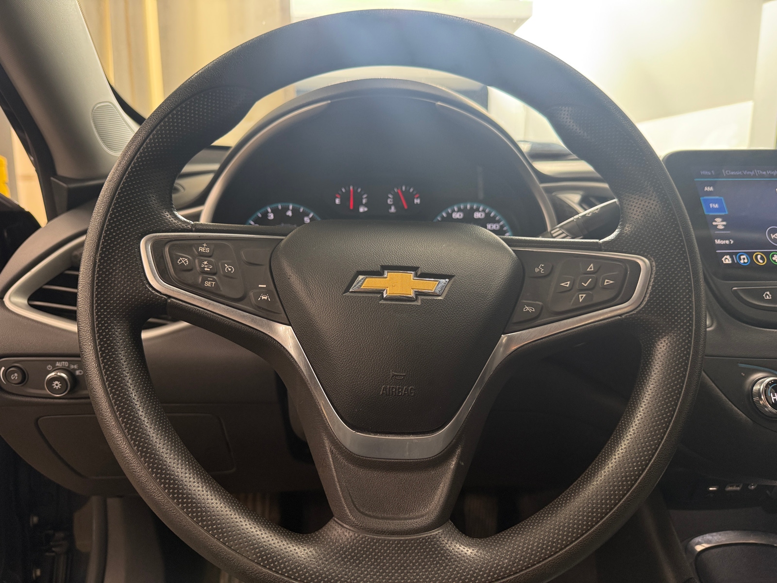 Thumbnail: 2023 Chevrolet Malibu - 5