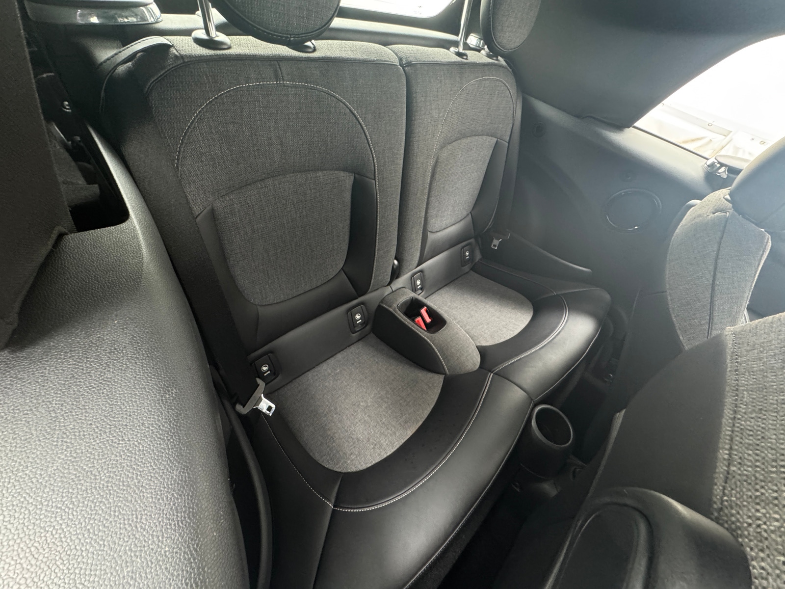 Thumbnail: 2018 MINI Cooper Convertible - 6