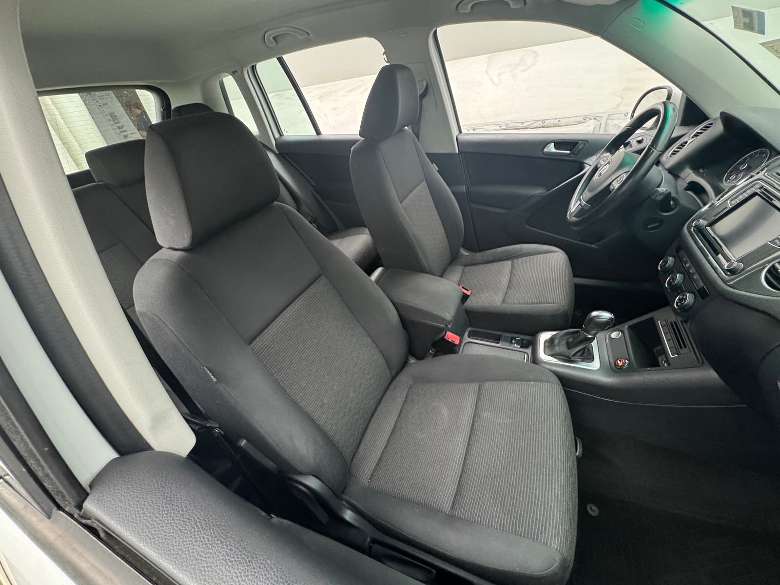 Thumbnail: 2017 Volkswagen Tiguan - 2