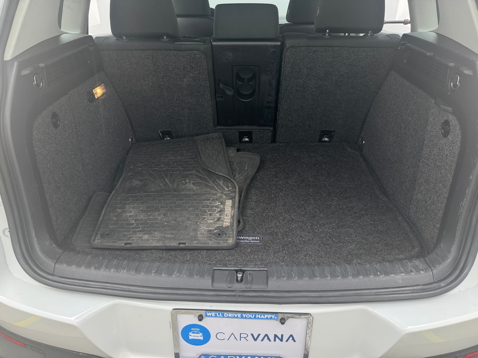 Thumbnail: 2017 Volkswagen Tiguan - 7