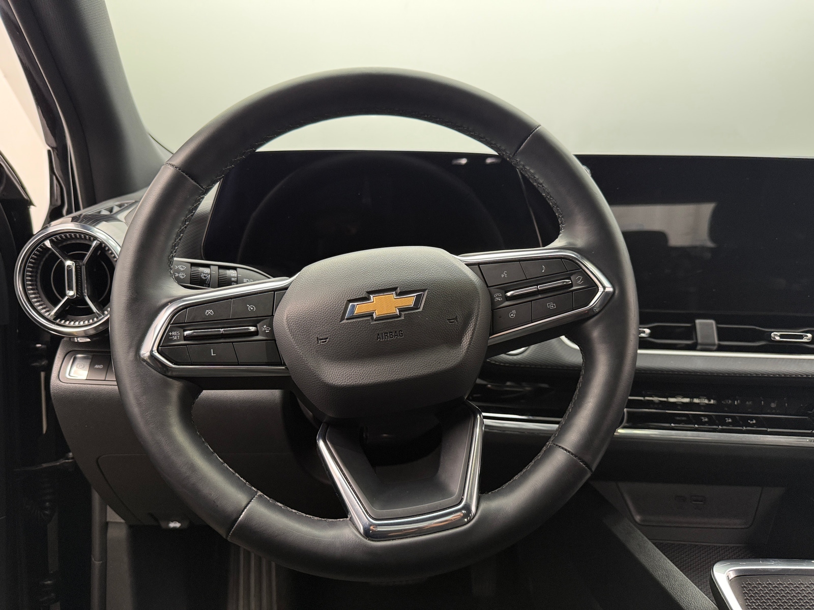 Thumbnail: 2025 Chevrolet Equinox - 5
