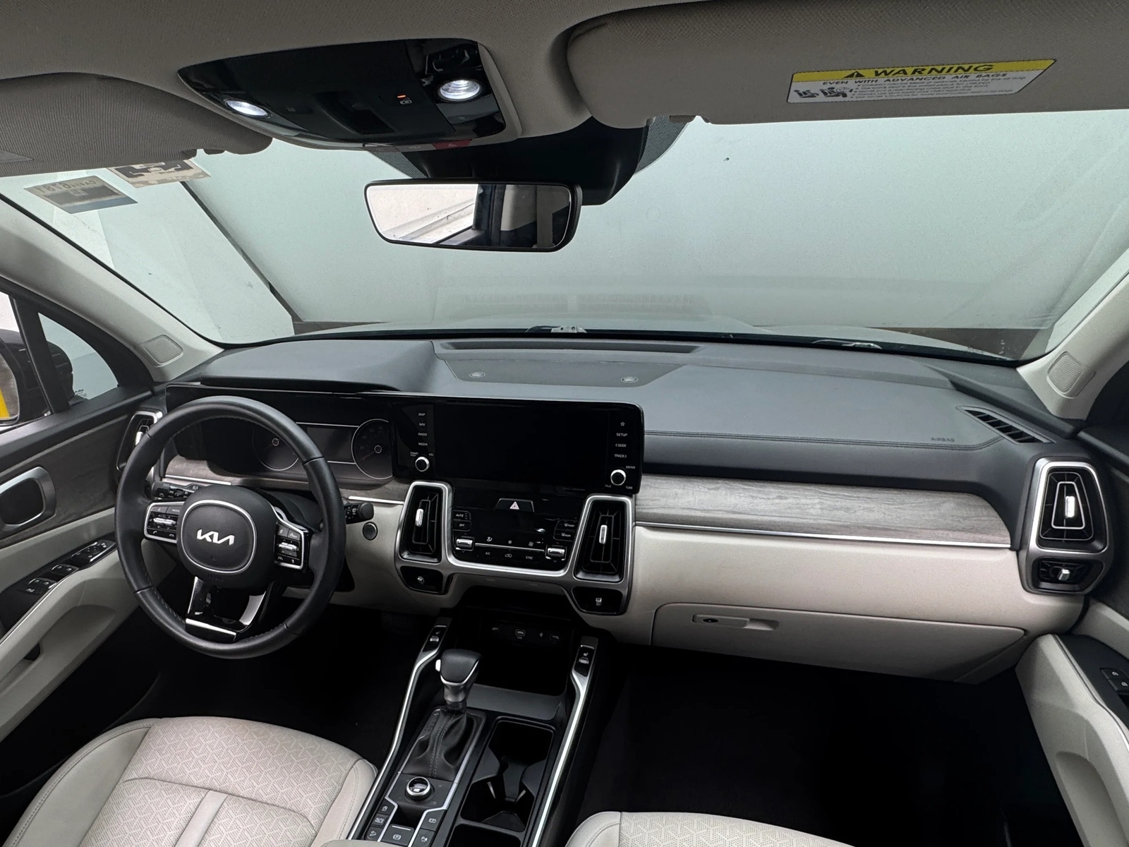 Thumbnail: 2023 Kia Sorento - 2