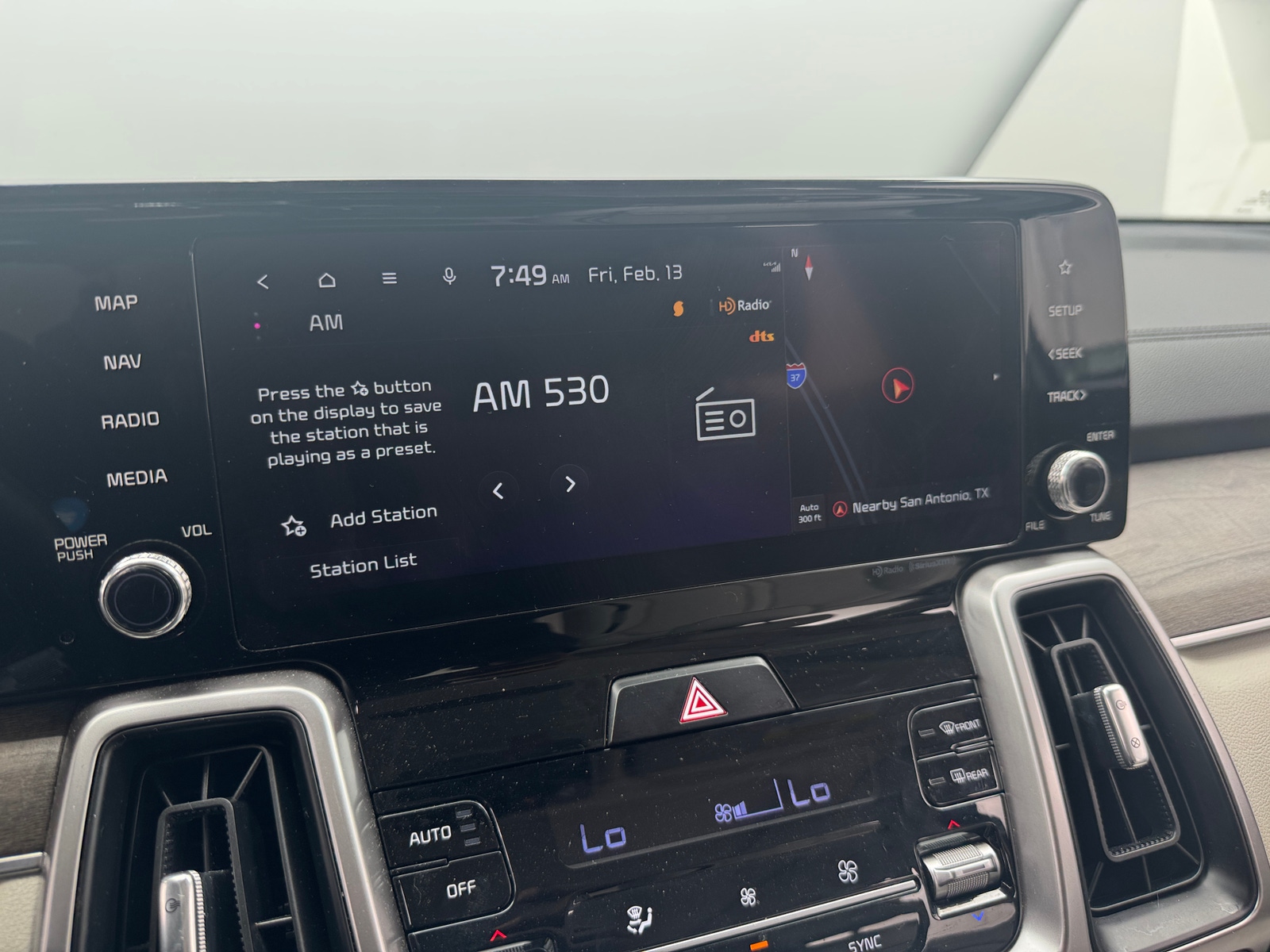 Thumbnail: 2023 Kia Sorento - 3