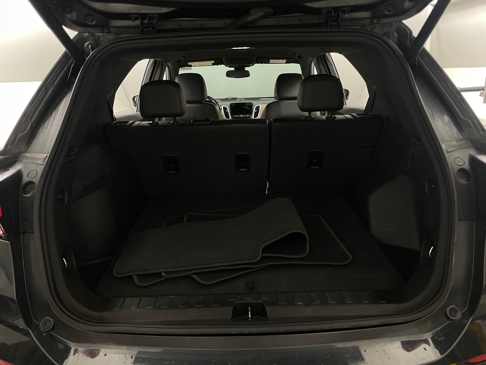 Thumbnail: 2022 Chevrolet Equinox - 6