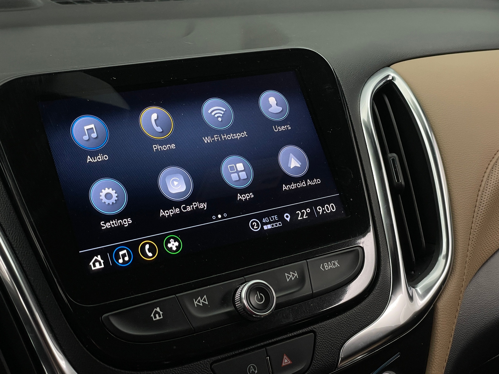 Thumbnail: 2022 Chevrolet Equinox - 3