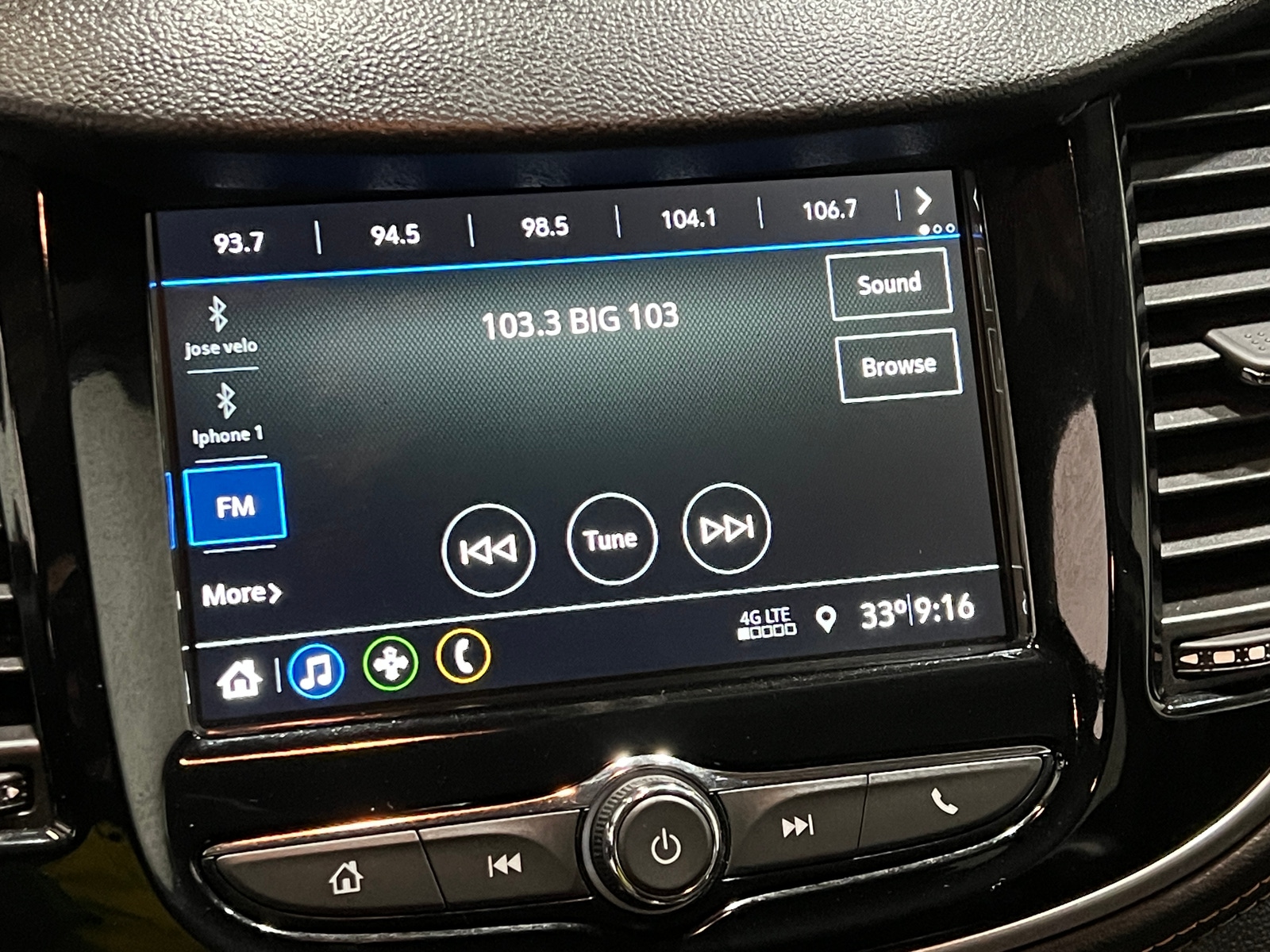 Thumbnail: 2019 Chevrolet Trax - 4