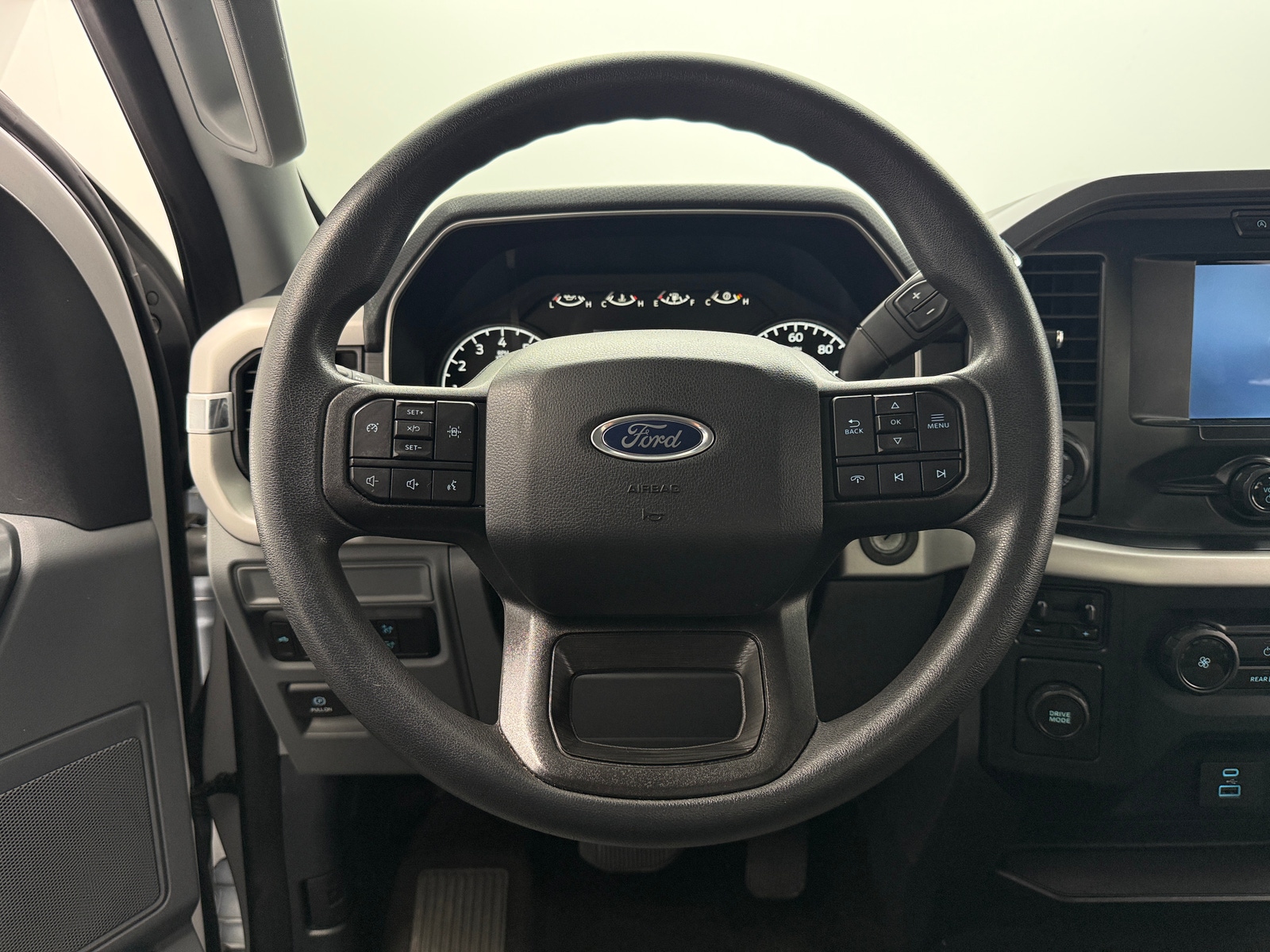 Thumbnail: 2022 Ford Econoline - 5