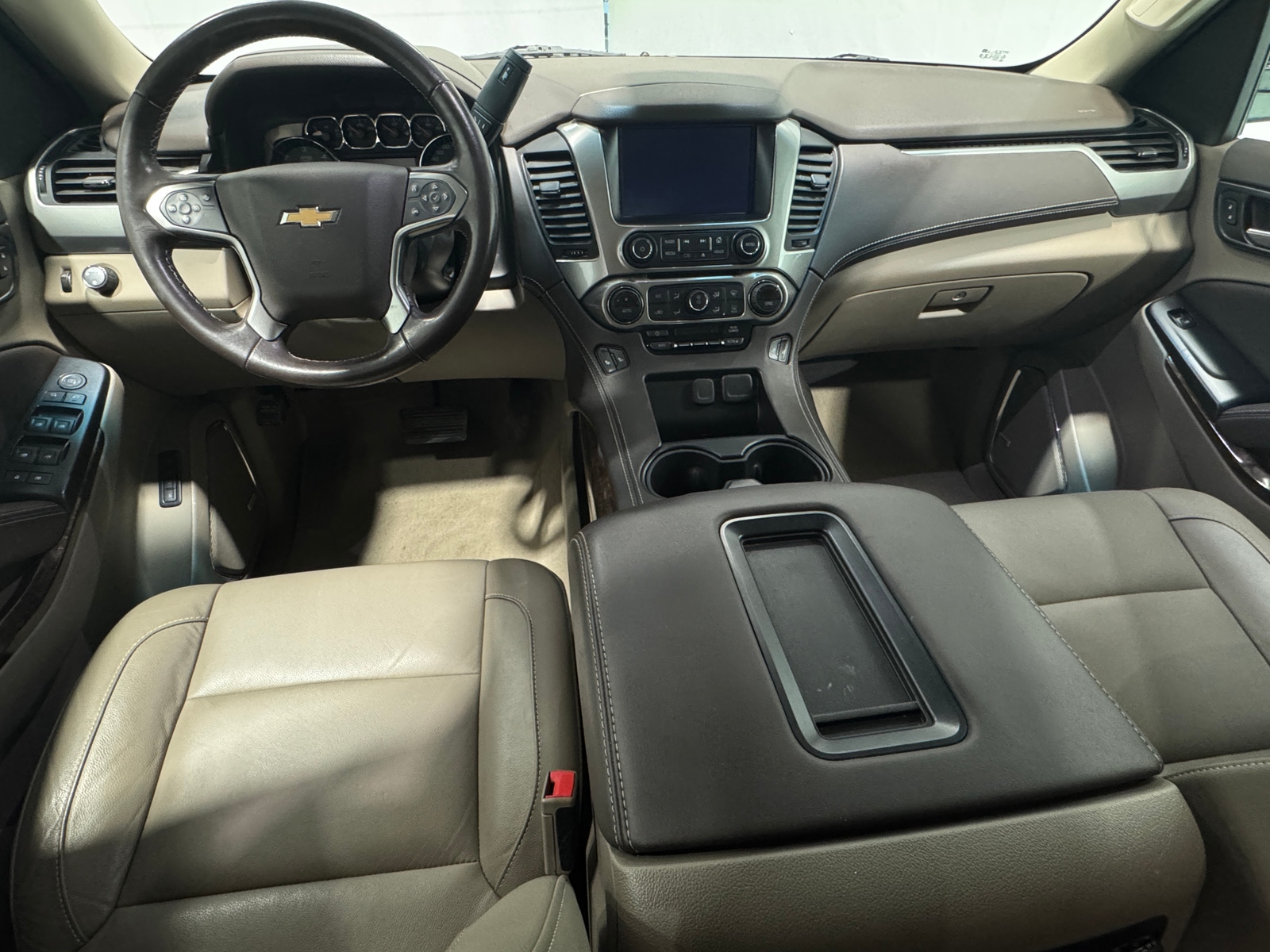 Thumbnail: 2019 Chevrolet Tahoe - 2