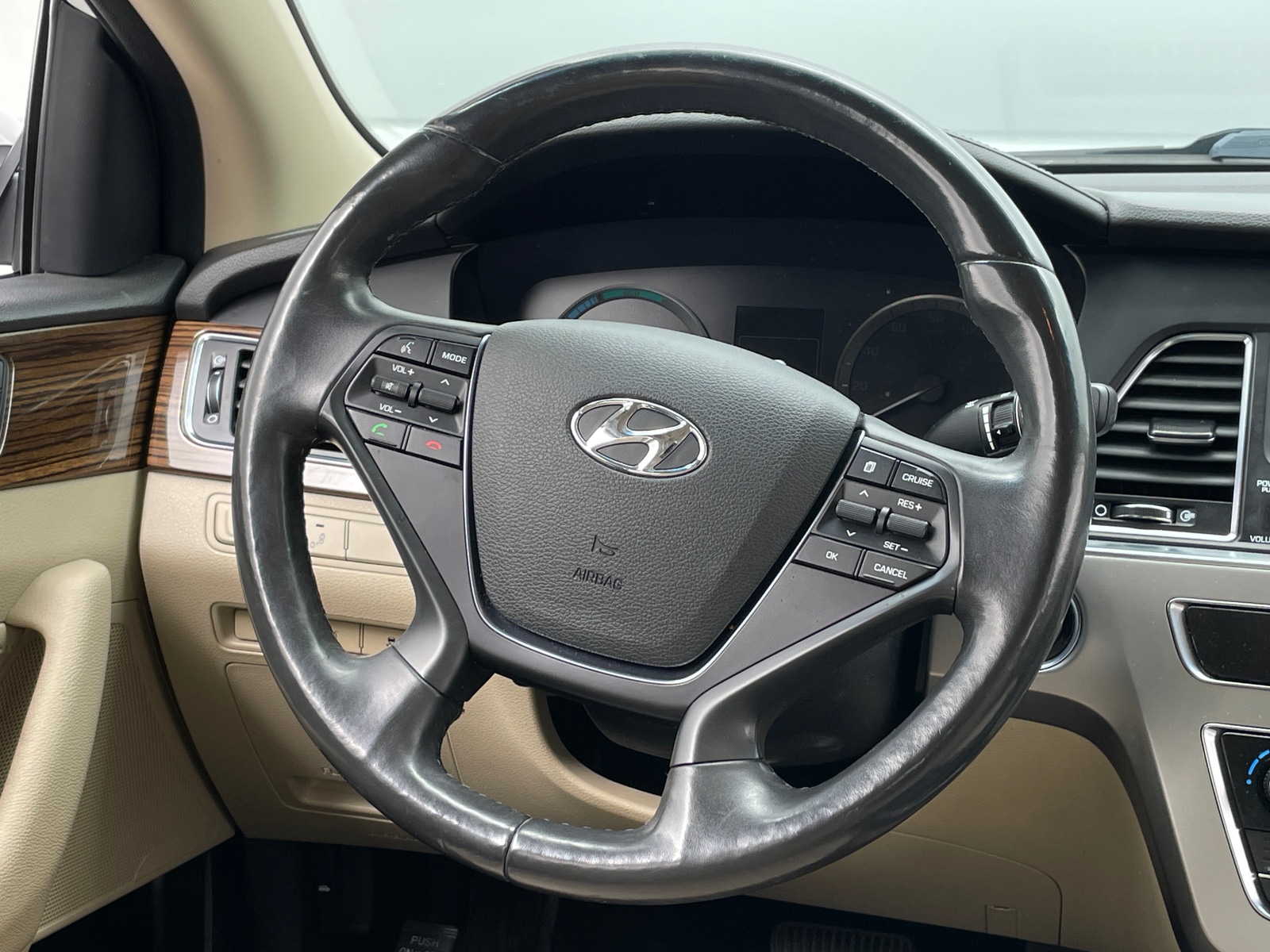 Thumbnail: 2016 Hyundai Sonata - 4