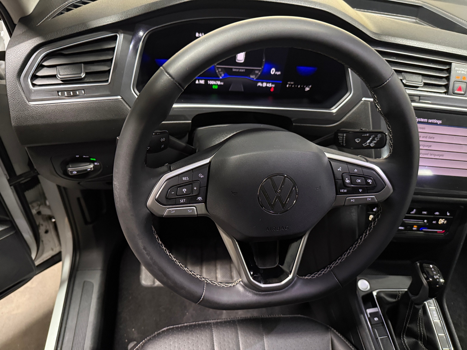 Thumbnail: 2022 Volkswagen Tiguan - 4