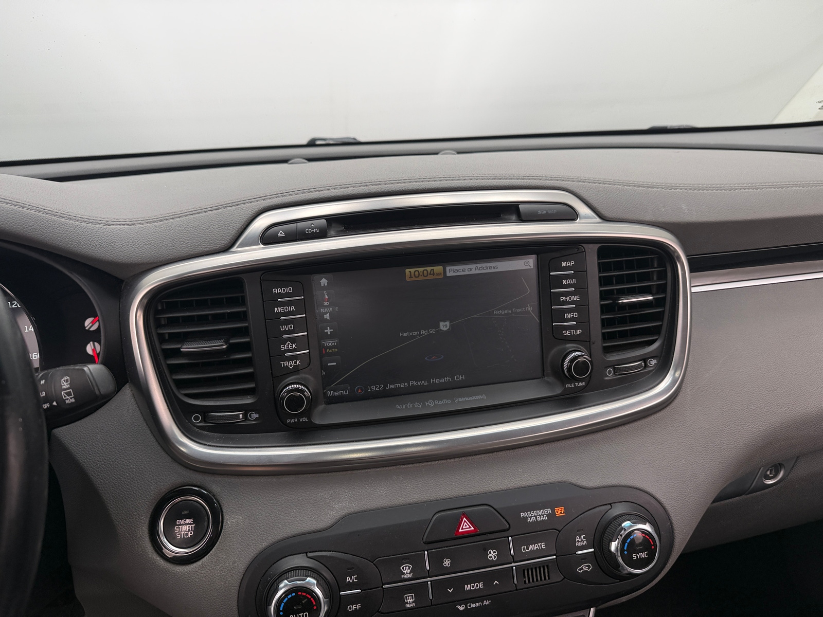 Thumbnail: 2017 Kia Sorento - 3