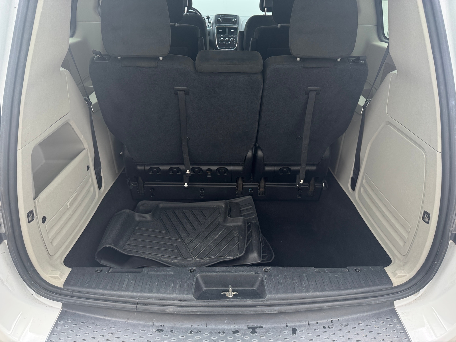 Thumbnail: 2016 Dodge Grand Caravan - 7