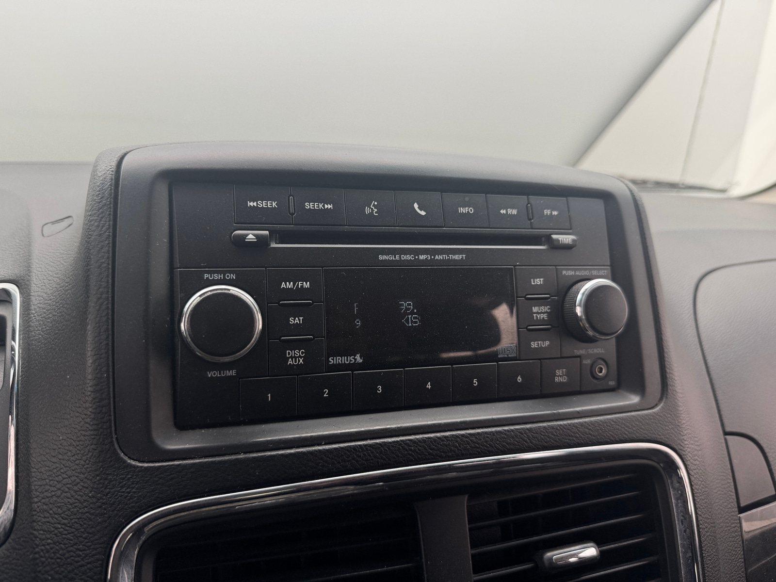 Thumbnail: 2016 Dodge Grand Caravan - 4