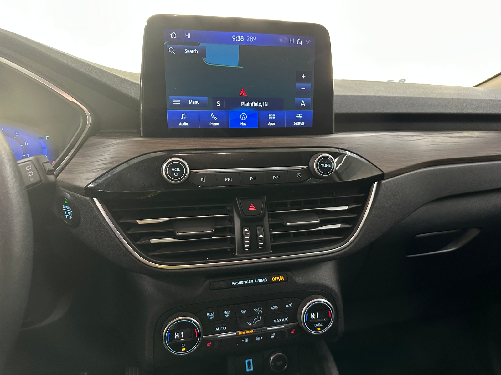 Thumbnail: 2020 Ford Escape - 3