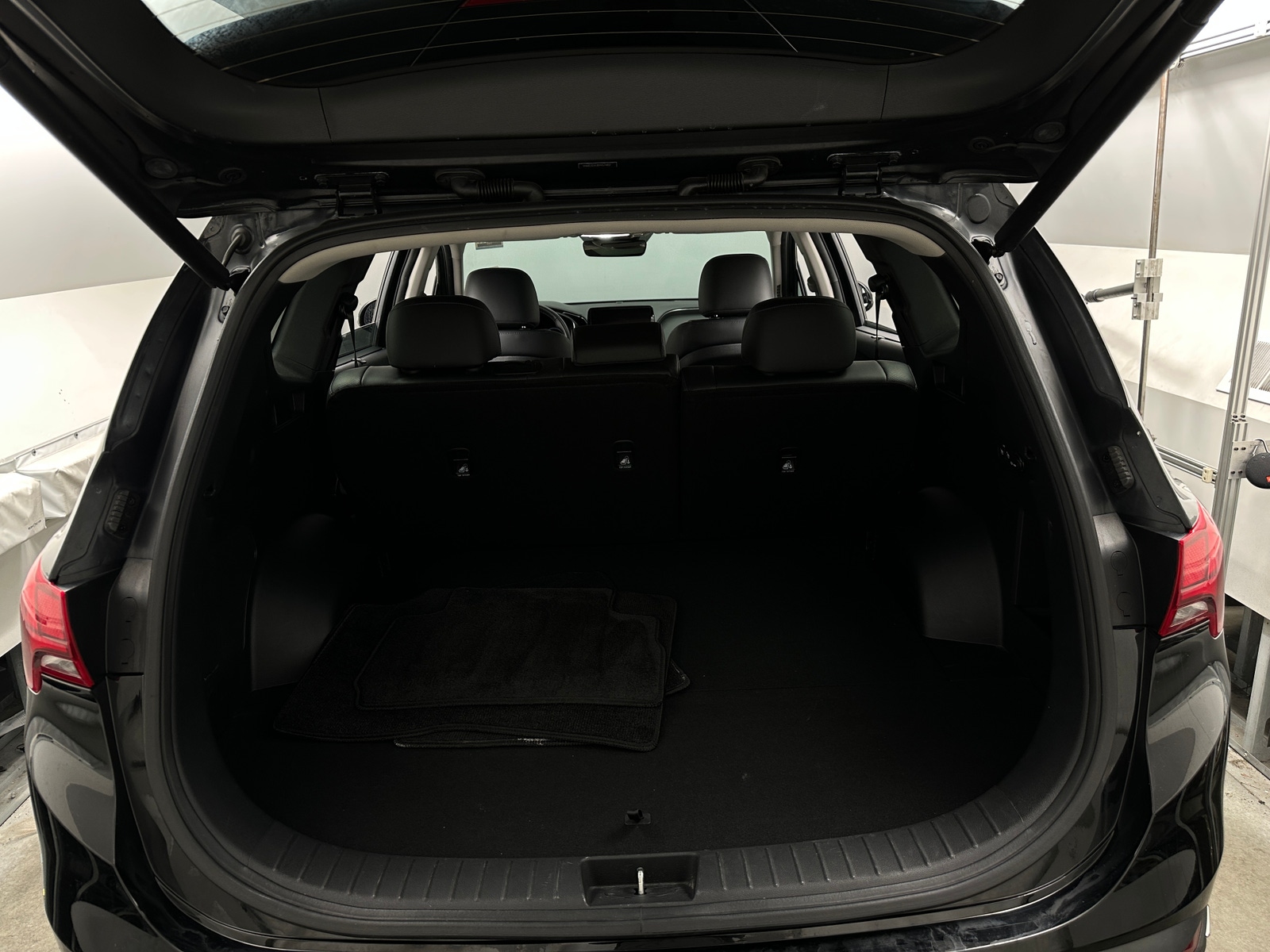 Thumbnail: 2023 Hyundai Santa Fe - 7