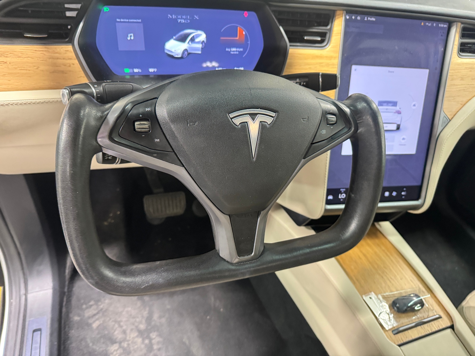 Thumbnail: 2018 Tesla Model X - 4