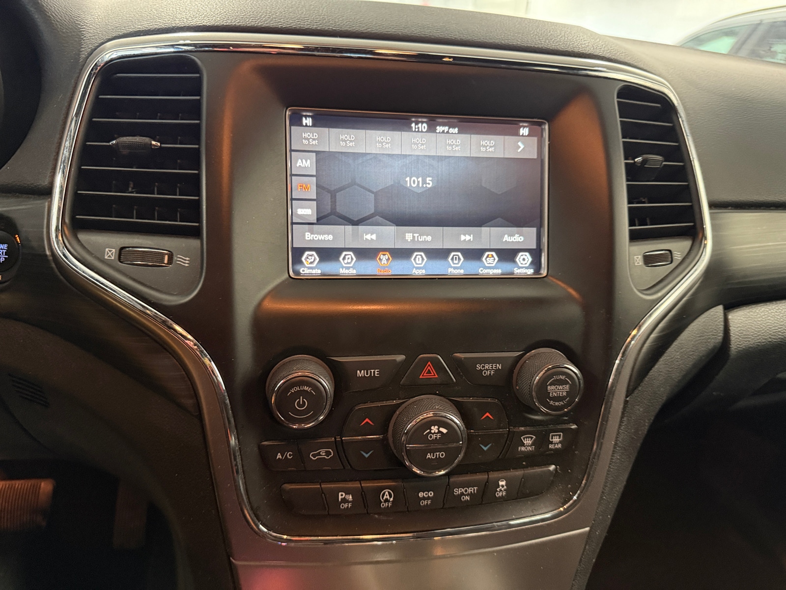 Thumbnail: 2020 Jeep Grand Cherokee - 4