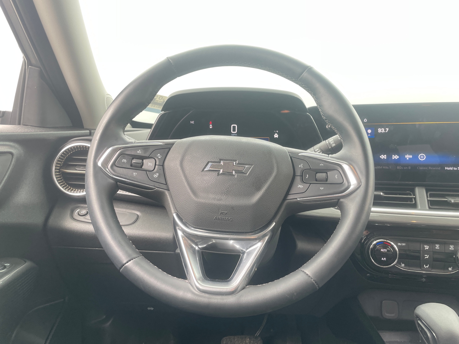 Thumbnail: 2024 Chevrolet Trax - 4