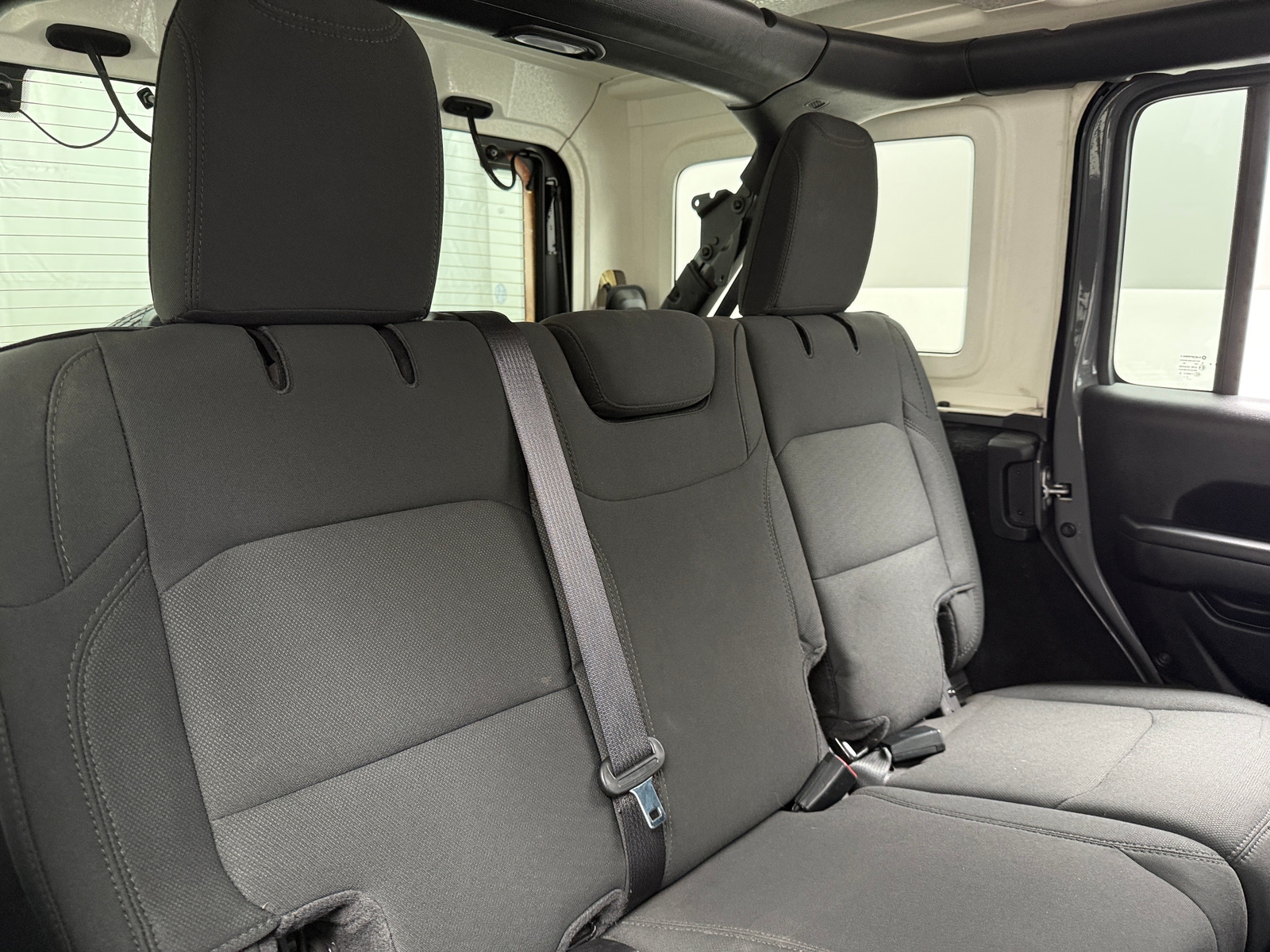 Thumbnail: 2022 Jeep Wrangler - 6