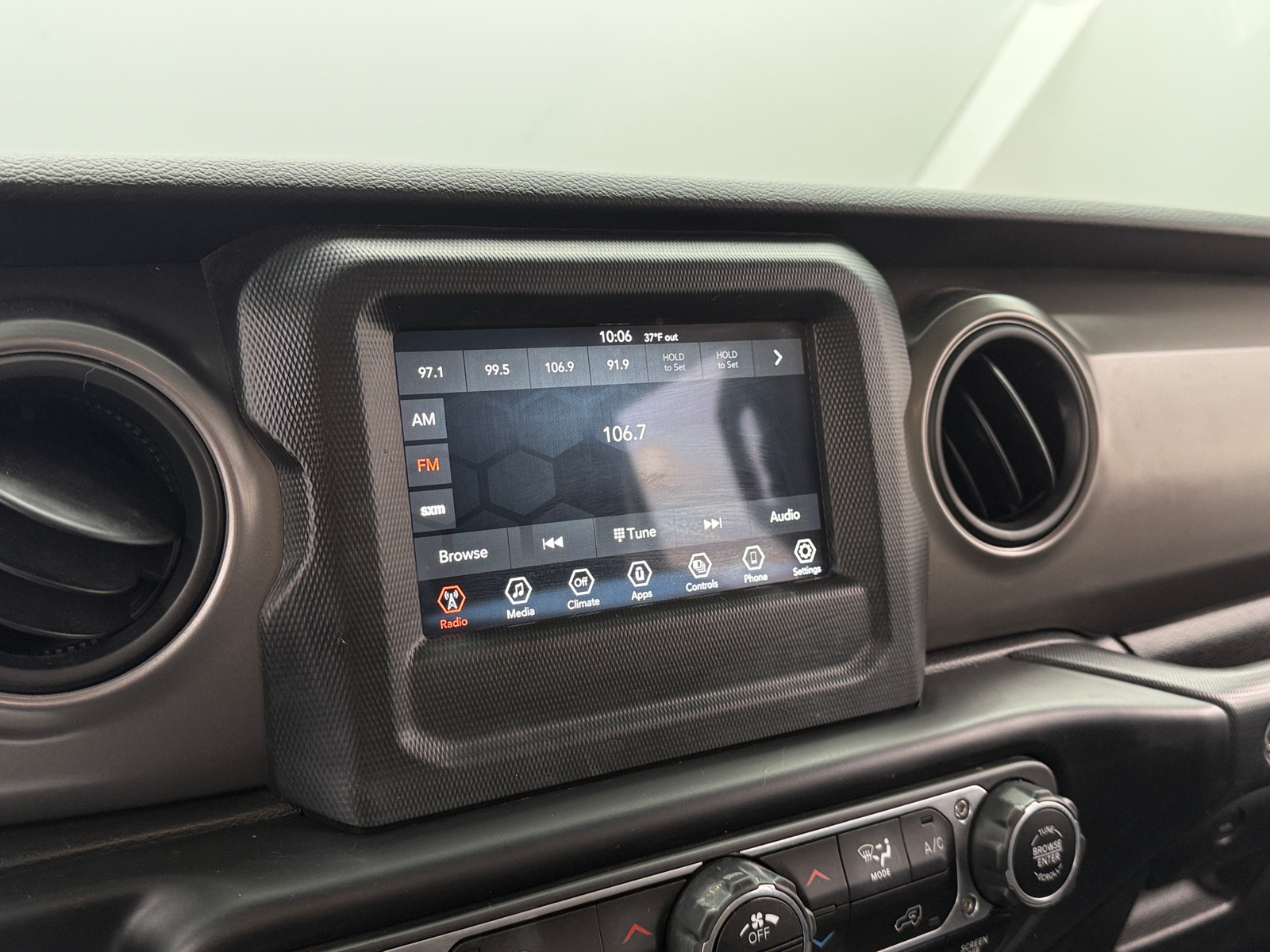 Thumbnail: 2022 Jeep Wrangler - 4